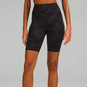 NWT Base Pace High-Rise Short 8" Heritage 365 Camo Deep Coal Multi. Size 10